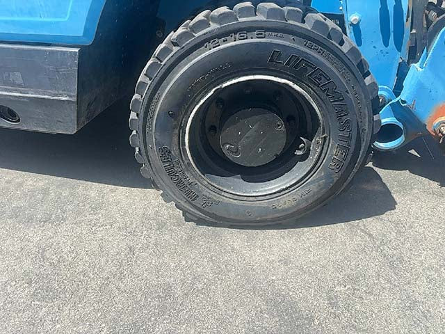 Used 2015 GENIE GTH-5519 Telehandler Forklift