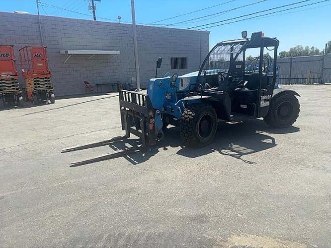 Used 2015 GENIE GTH-5519 Telehandler Forklift