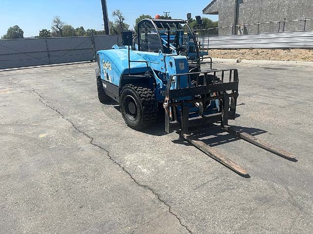 Used 2015 GENIE GTH-5519 Telehandler Forklift
