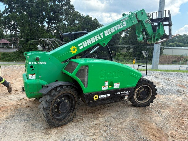 Used 2017 GENIE GTH-5519 Telehandler Forklift