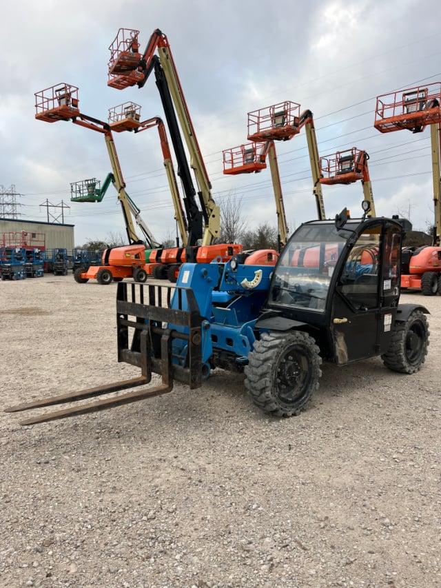 Used 2019 GENIE GTH-5519 Telehandler Forklift