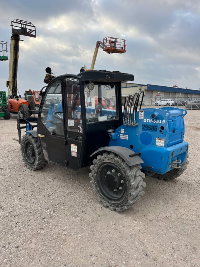 Used 2019 GENIE GTH-5519 Telehandler Forklift
