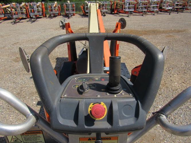 Used 2019 JLG T350 Towable Boom Lift, photo 11