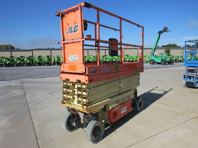 Used 2019 JLG 2632ES Scissor Lift, photo 2