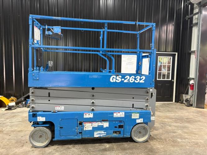 Used 2019 GENIE GS-2632 Scissor Lift, photo 3