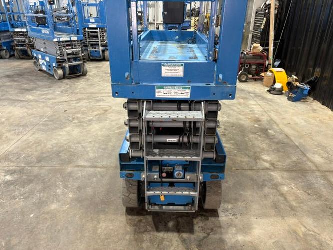 Used 2019 GENIE GS-2632 Scissor Lift, photo 6