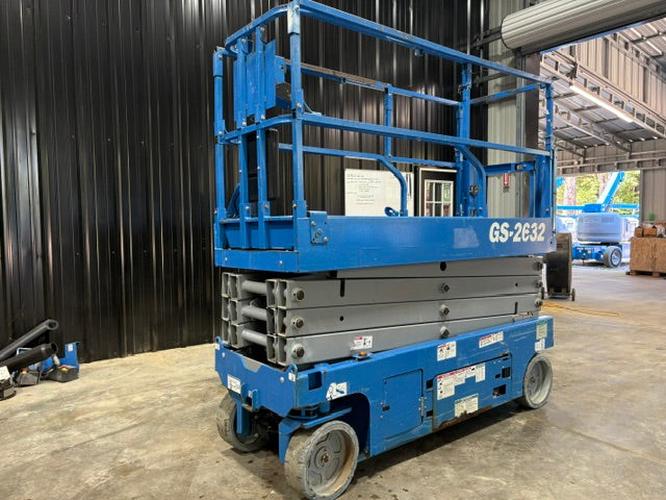 Used 2019 GENIE GS-2632 Scissor Lift, photo 4