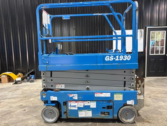 Used 2018 GENIE GS-1930 Scissor Lift, photo 4