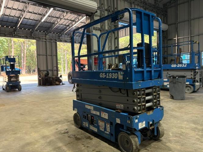 Used 2018 GENIE GS-1930 Scissor Lift, photo 6