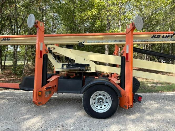 Used 2019 JLG T500J Towable Boom Lift, photo 1