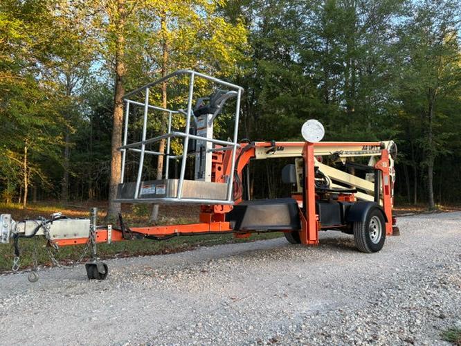 Used 2019 JLG T350 Towable Boom Lift, photo 2