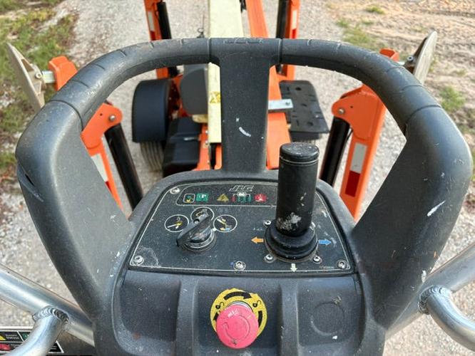 Used 2019 JLG T350 Towable Boom Lift, photo 11