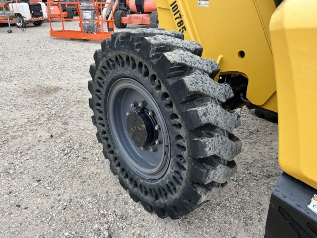 Used 2024 GEHL TH8-42 Telehandler Forklift