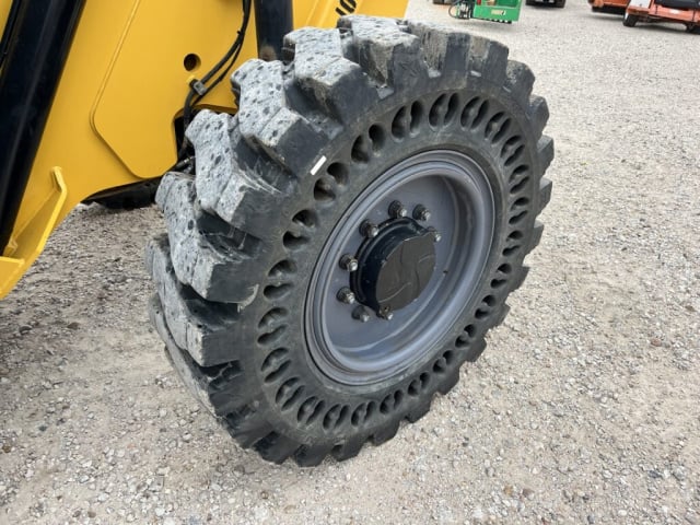 Used 2024 GEHL TH8-42 Telehandler Forklift