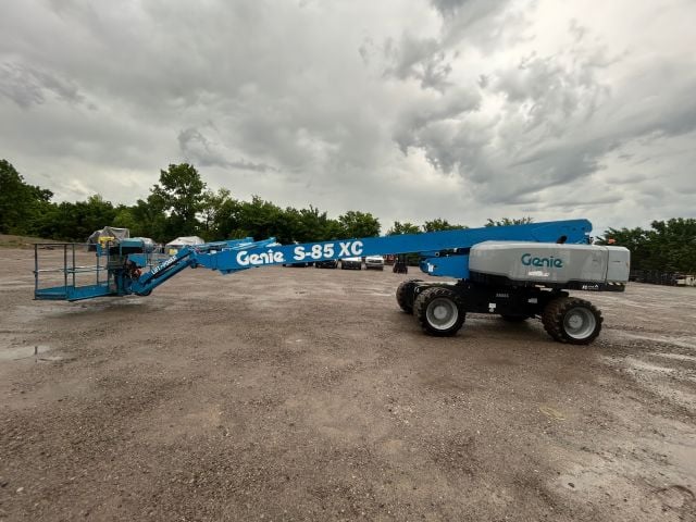 Used 2019 GENIE S-85 XC Telescopic Boom Lift