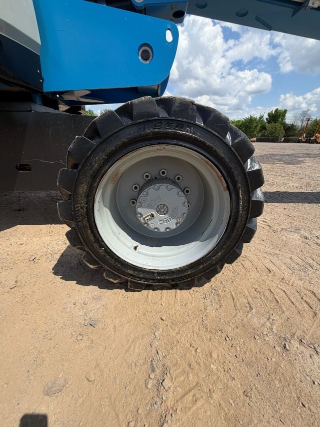 Used 2018 GENIE S-85 XC Telescopic Boom Lift