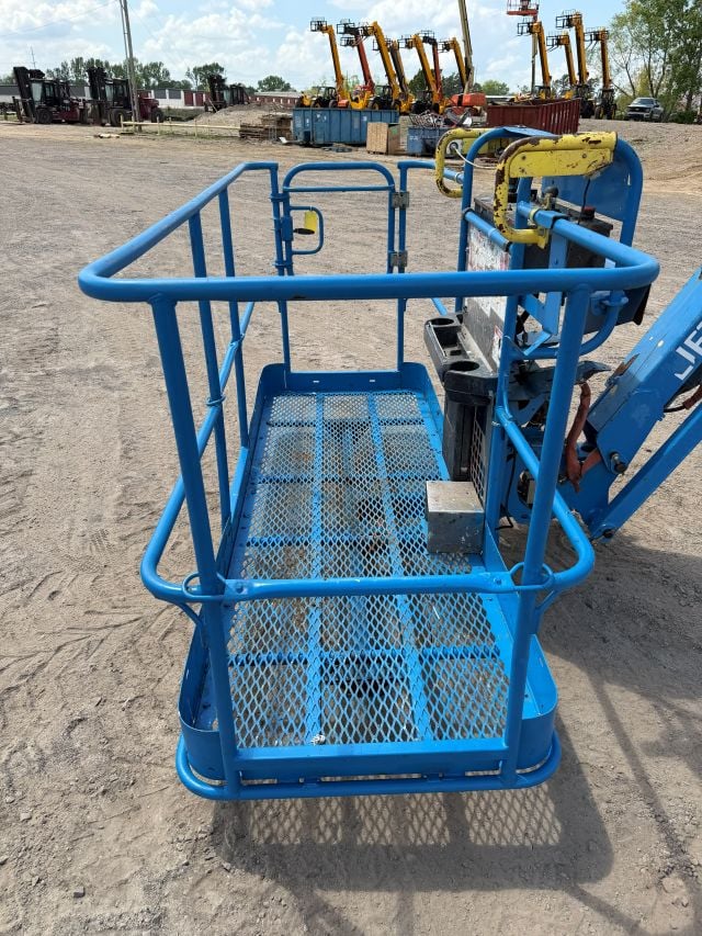 Used 2018 GENIE S-85 XC Telescopic Boom Lift