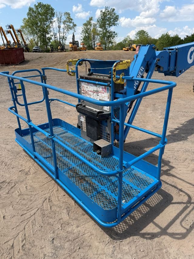 Used 2018 GENIE S-85 XC Telescopic Boom Lift