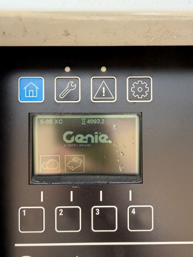Used 2018 GENIE S-85 XC Telescopic Boom Lift