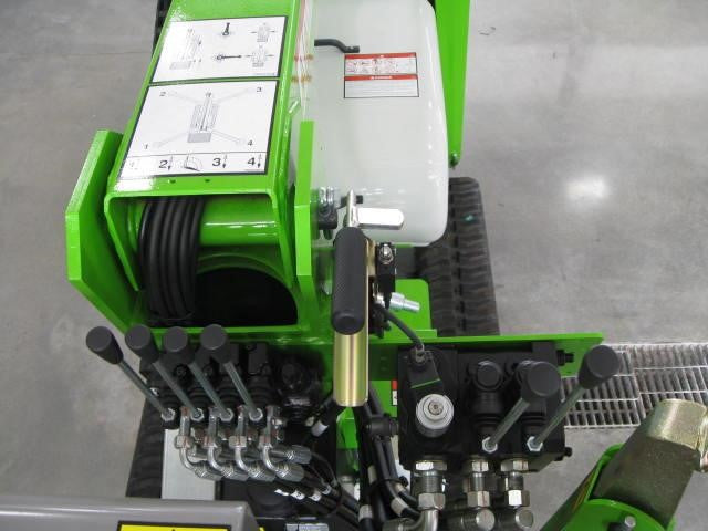 New 2025 NIFTYLIFT TD34TDAC Tracked-Drive Boom Lift