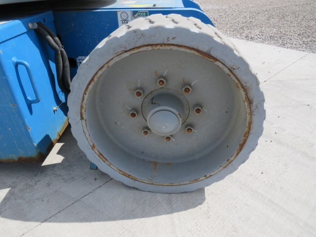 Used 2017 GENIE Z-30/20N RJ Articulating Boom Lift