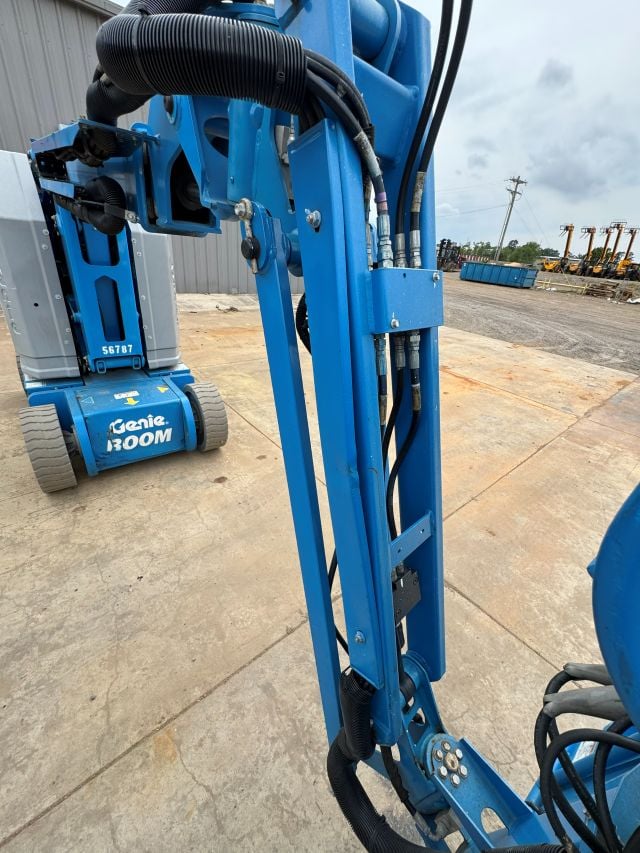 Used 2018 GENIE Z-30/20N RJ Articulating Boom Lift