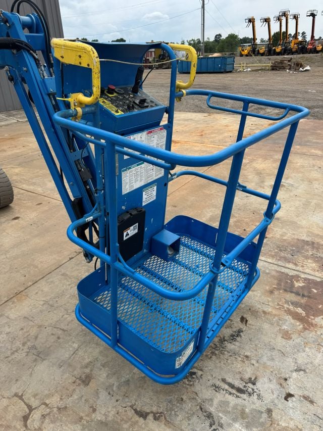 Used 2018 GENIE Z-30/20N RJ Articulating Boom Lift