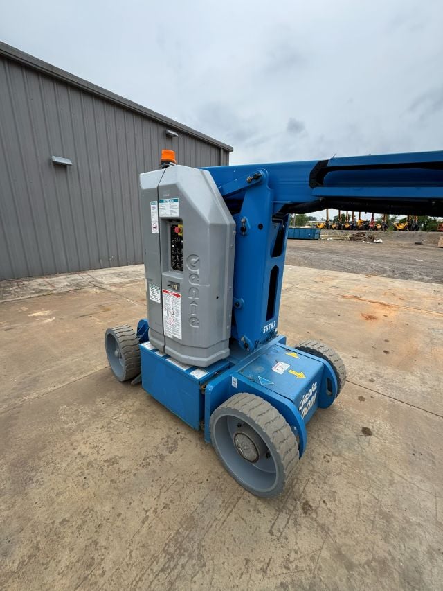Used 2018 GENIE Z-30/20N RJ Articulating Boom Lift