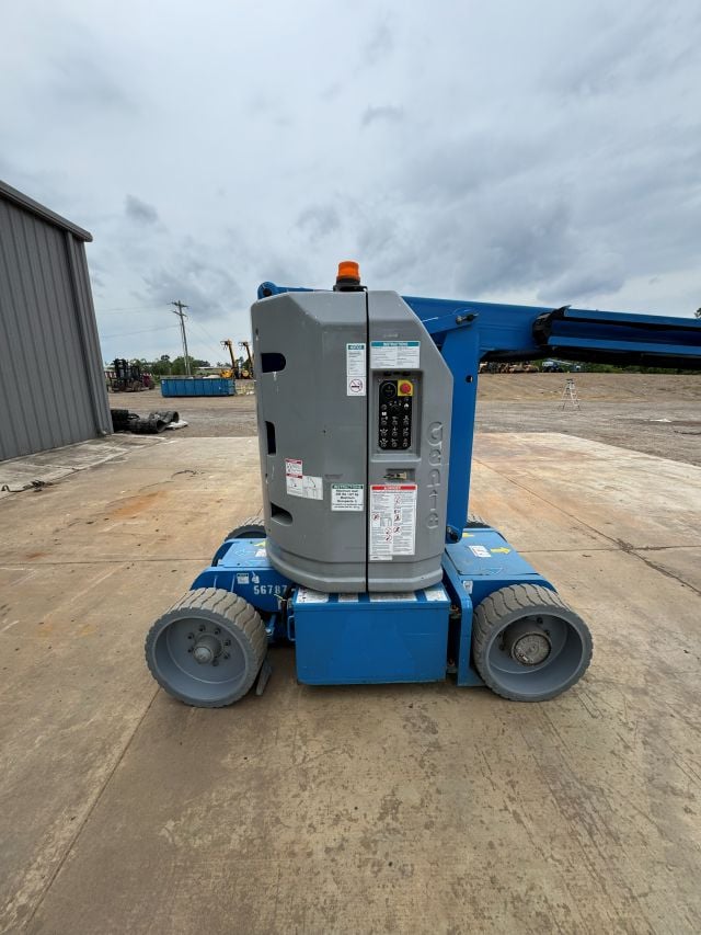Used 2018 GENIE Z-30/20N RJ Articulating Boom Lift