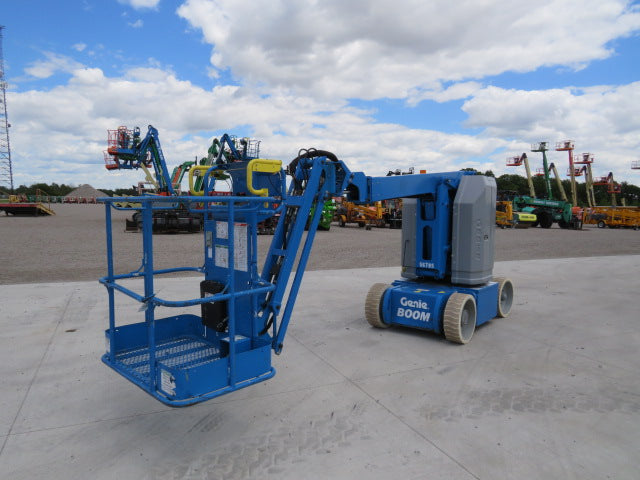Used 2018 GENIE Z-30/20N RJ Articulating Boom Lift