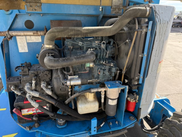 Used 2014 GENIE Z-34/22 RT Articulating Boom Lift