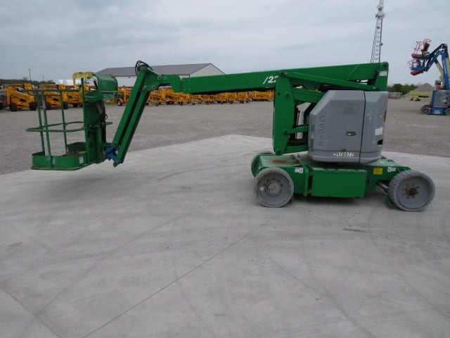 Used 2017 GENIE Z-34/22N Articulating Boom Lift