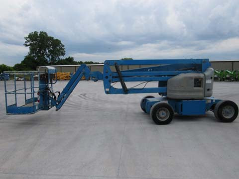 Used 2015 GENIE Z-45/25J DC Articulating Boom Lift
