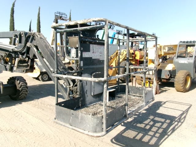 Used 2016 GENIE Z-45/25J RT Articulating Boom Lift