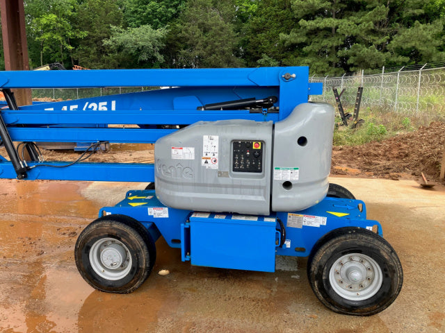 Used 2022 GENIE Z-45/25J DC Articulating Boom Lift