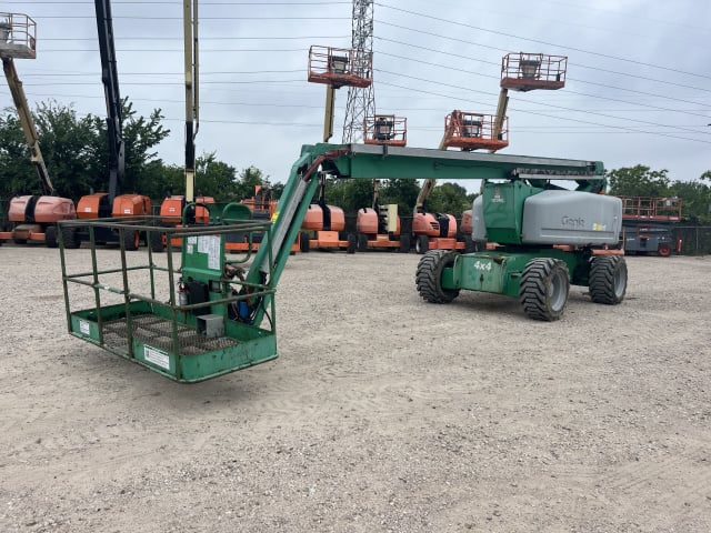Used 2016 GENIE Z-80/60 Articulating Boom Lift