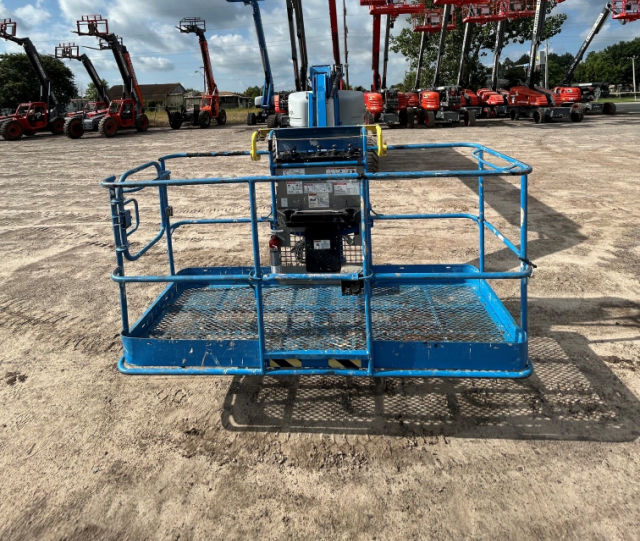 Used 2020 GENIE Z-80/60 Articulating Boom Lift