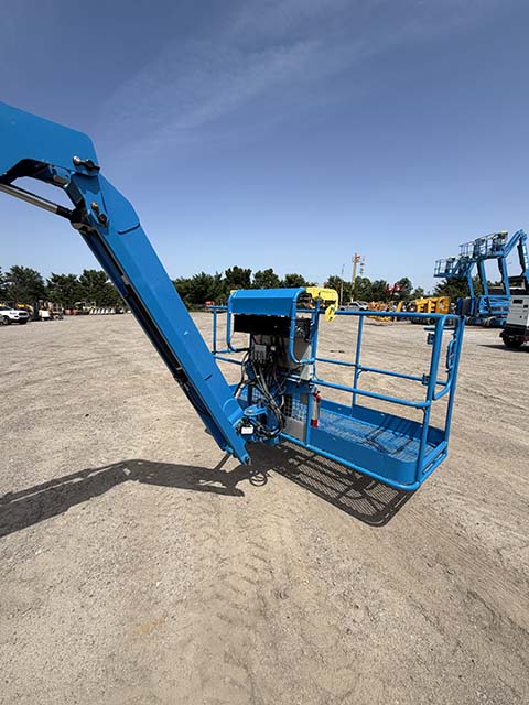 Used 2020 GENIE Z-80/60 Articulating Boom Lift
