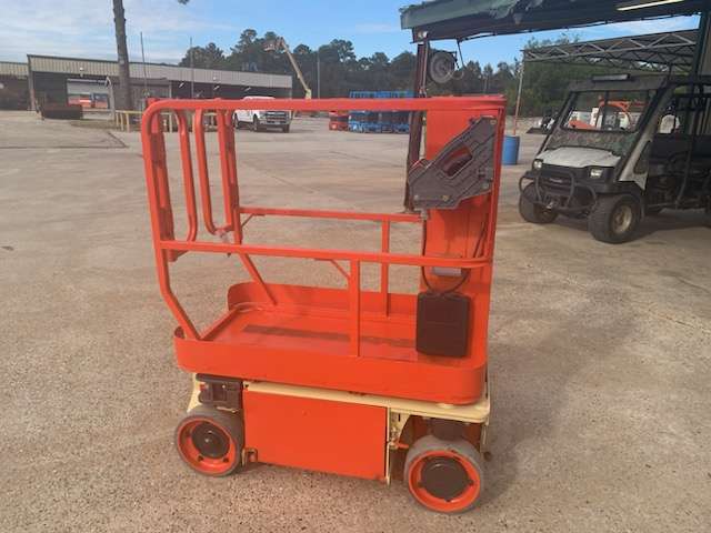 Used scissor outlet lift for sale